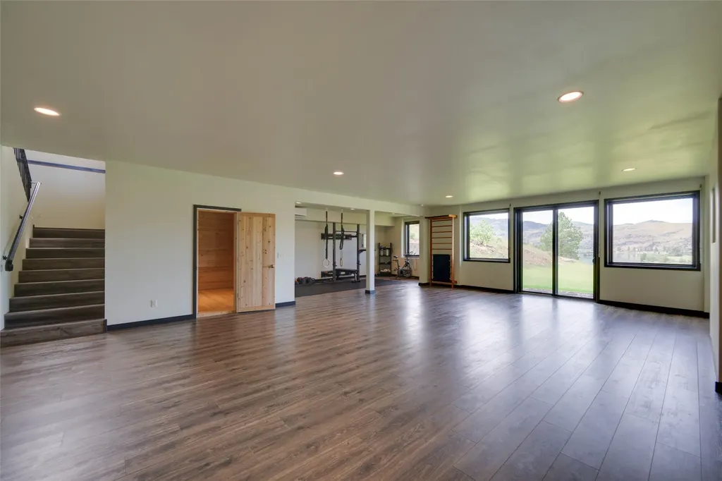 9701 Mt Highway 200 Dixon MT 59831