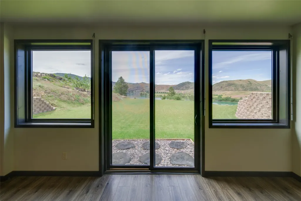 9701 Mt Highway 200 Dixon MT 59831