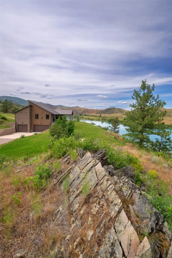 9701 Mt Highway 200 Dixon MT 59831