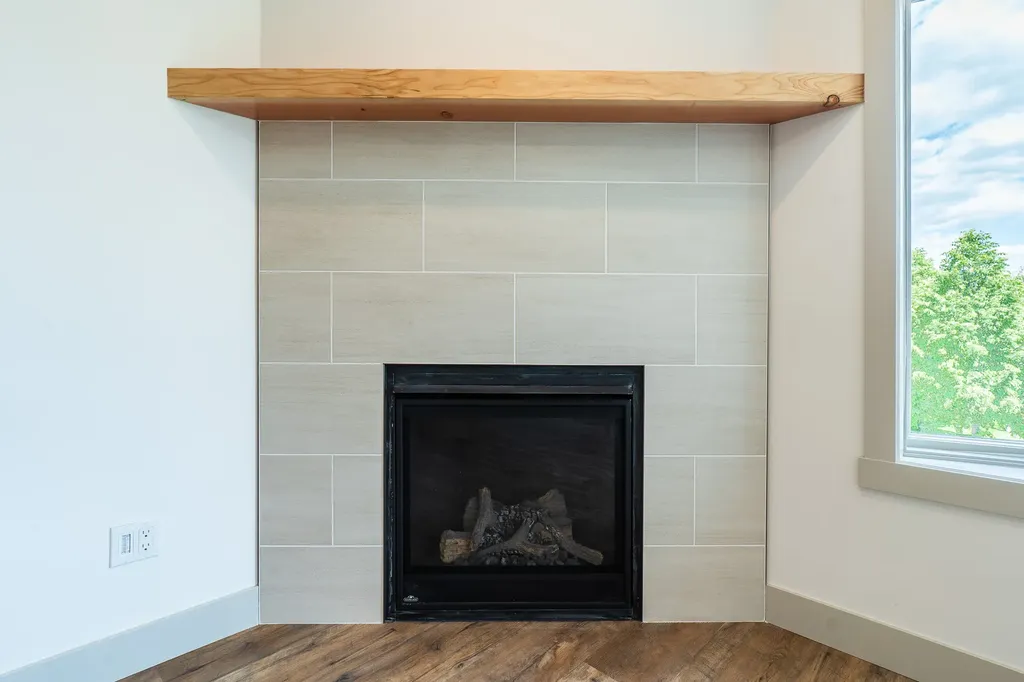 6221 & 6223 Shiloh Avenue Whitefish MT 59937