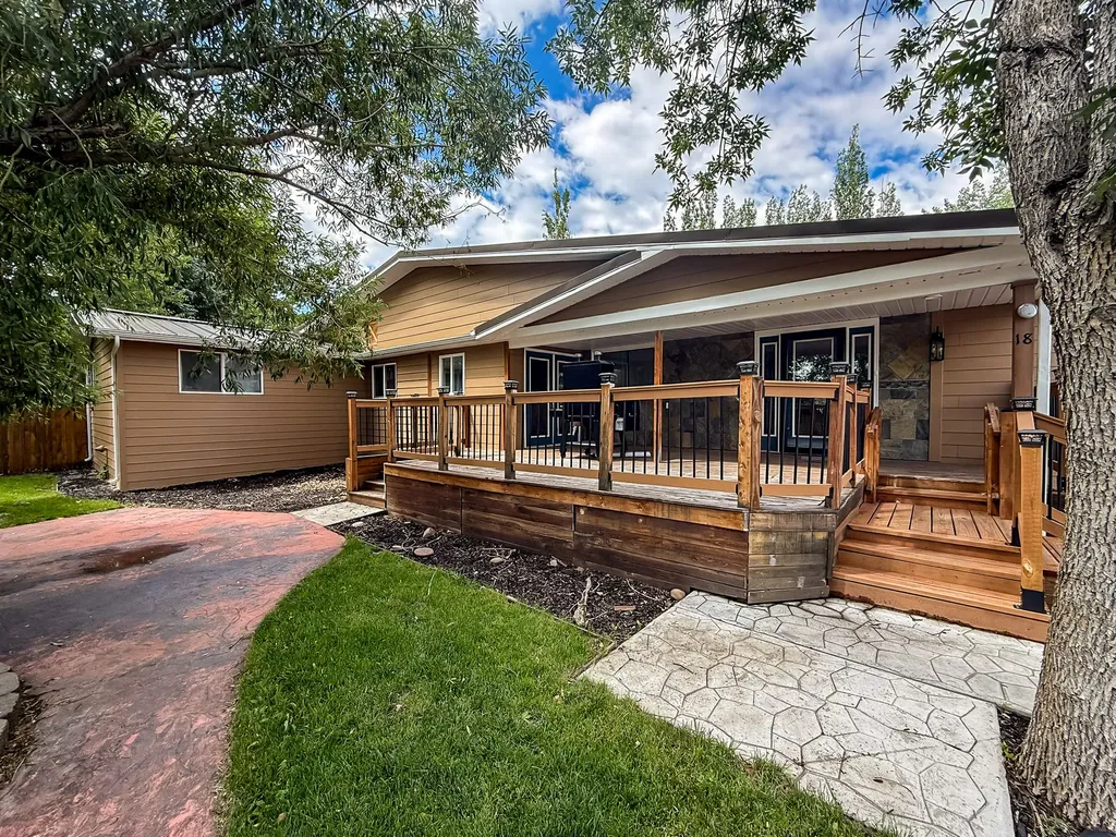 18 Park Garden Estate Great Falls MT 59404