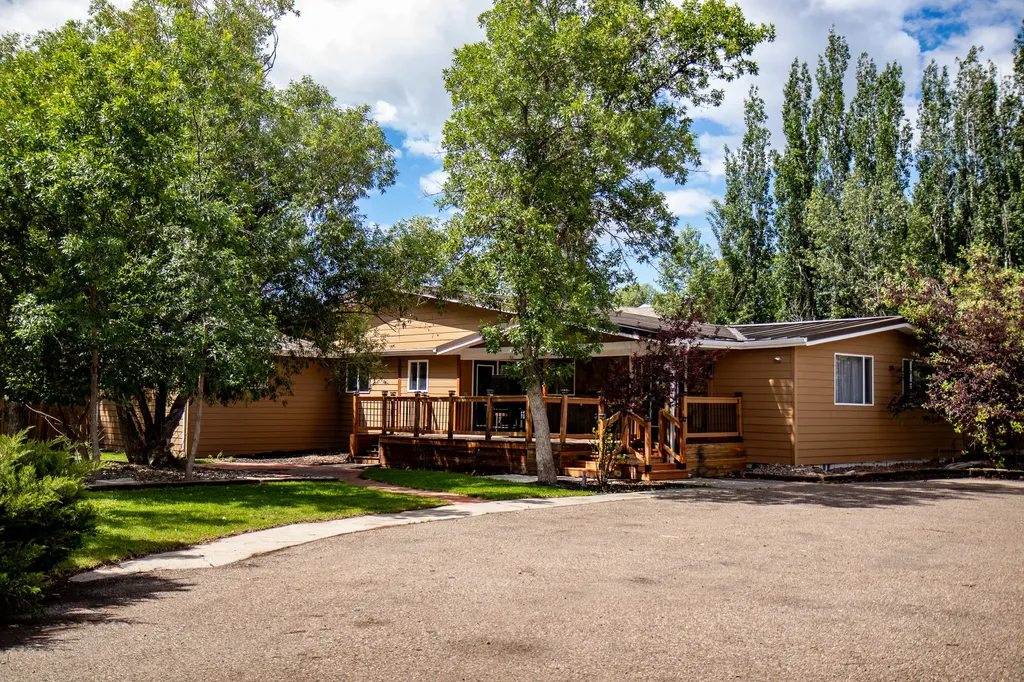 18 Park Garden Estate Great Falls MT 59404