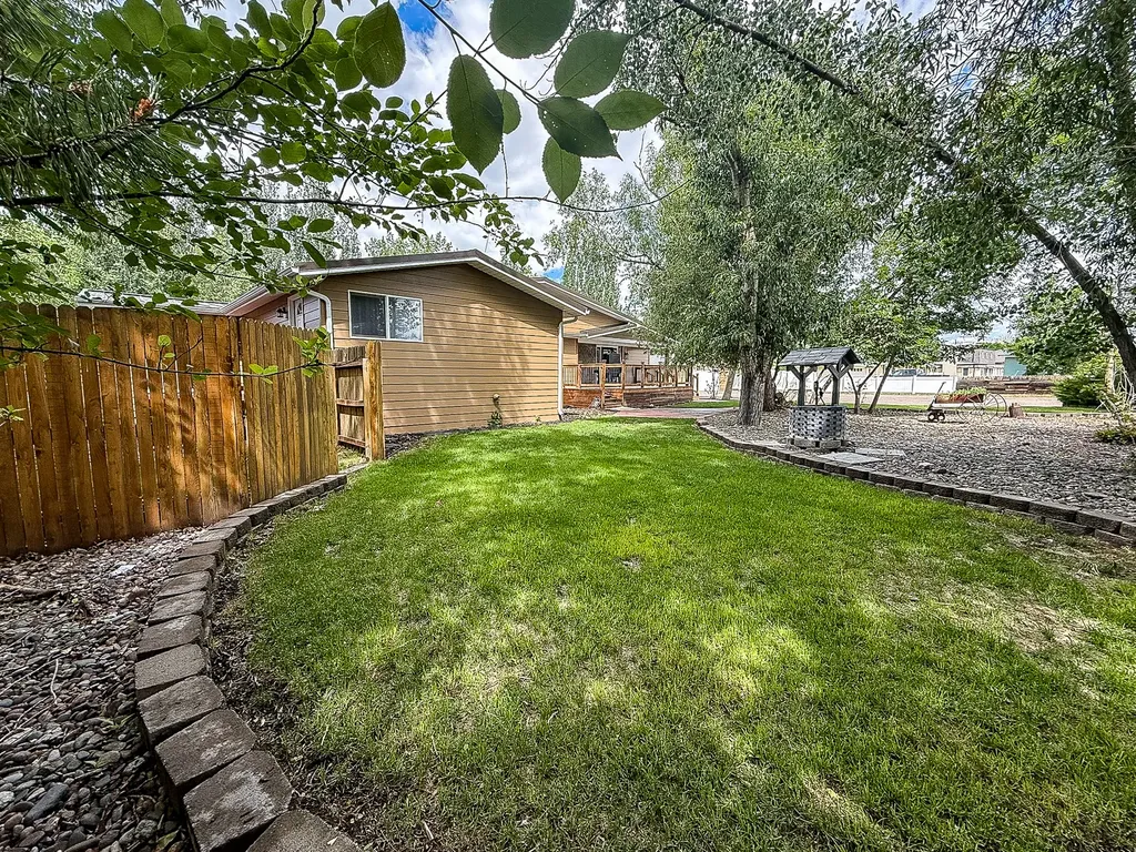 18 Park Garden Estate Great Falls MT 59404