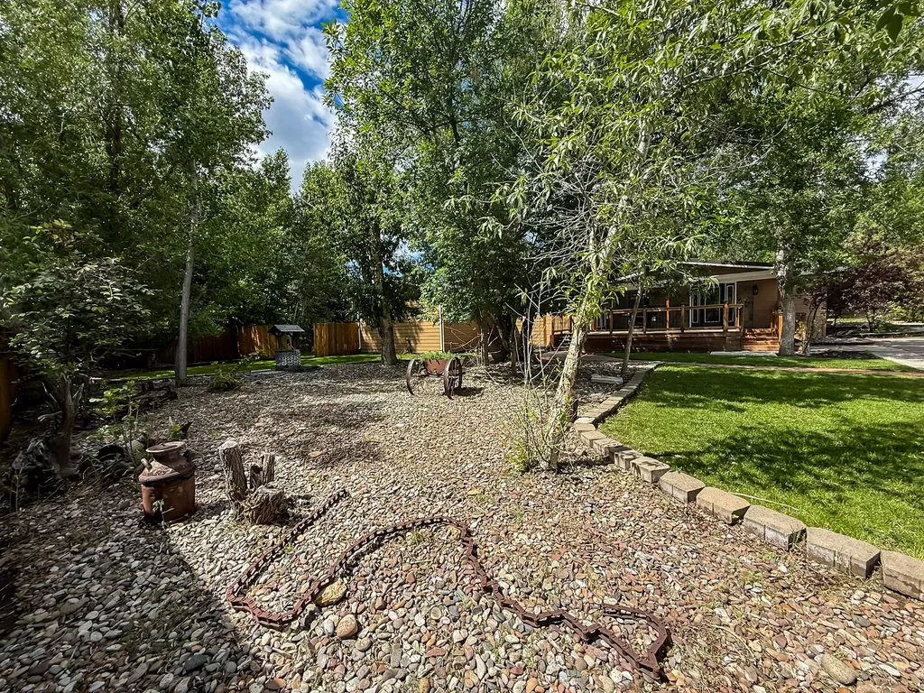 18 Park Garden Estate Great Falls MT 59404