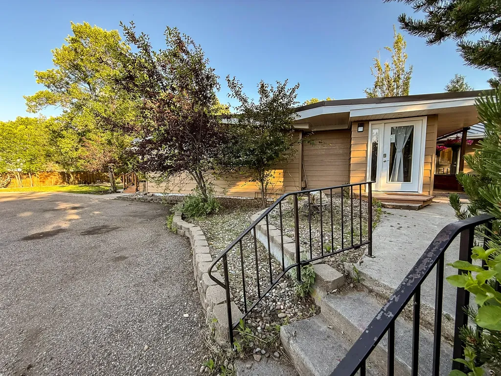 18 Park Garden Estate Great Falls MT 59404
