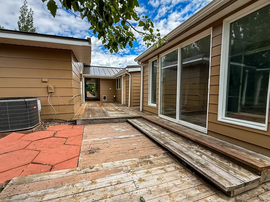 18 Park Garden Estate Great Falls MT 59404