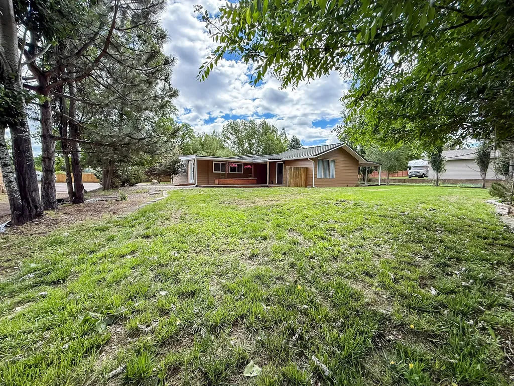 18 Park Garden Estate Great Falls MT 59404
