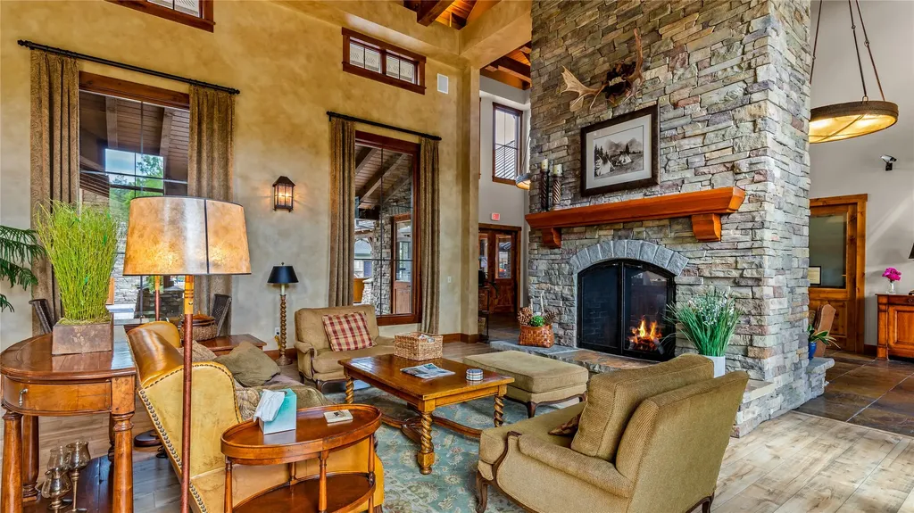 6205 Davos Lane Whitefish MT 59937