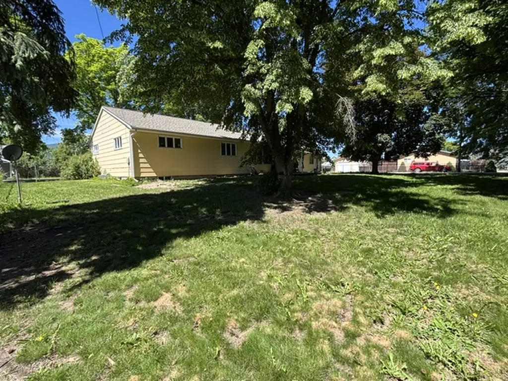 206 W Stanton Street Plains MT 59859