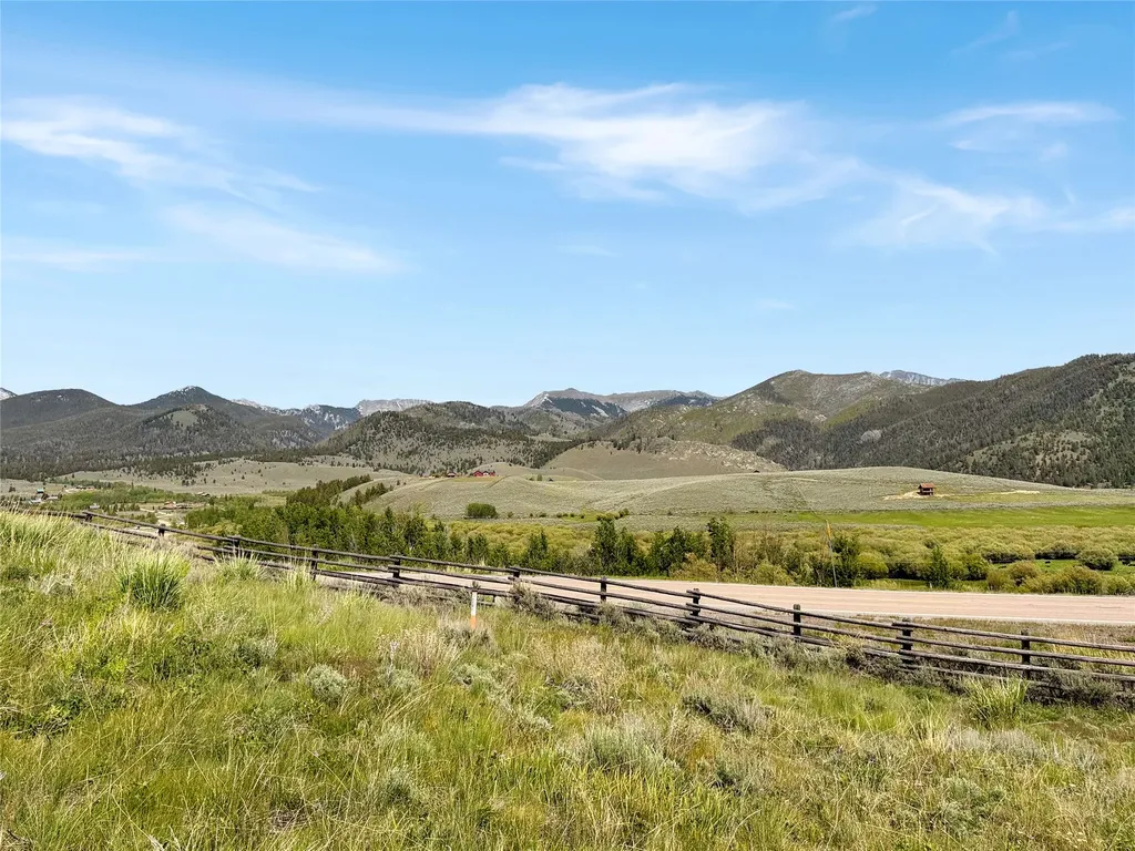 9363 Pioneer Mountain Scenic By-way Polaris MT 59746