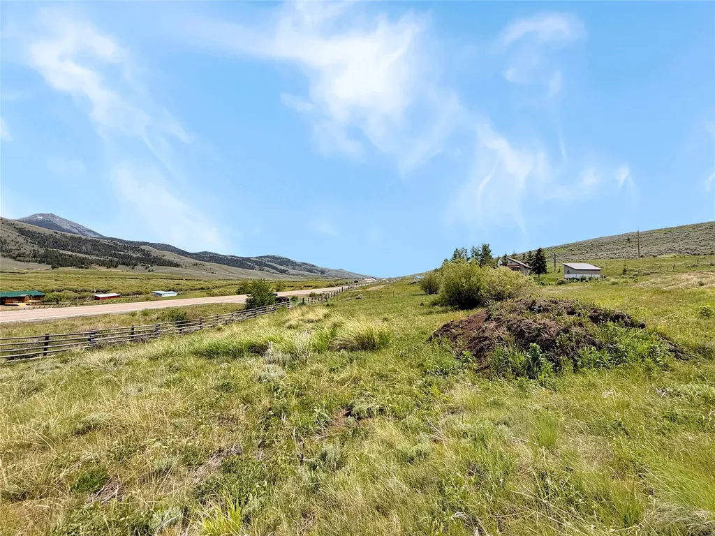 9363 Pioneer Mountain Scenic By-way Polaris MT 59746