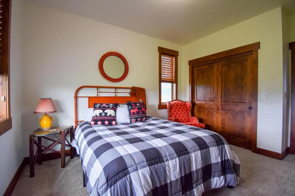 40800 Stinger Road Ronan MT 59864