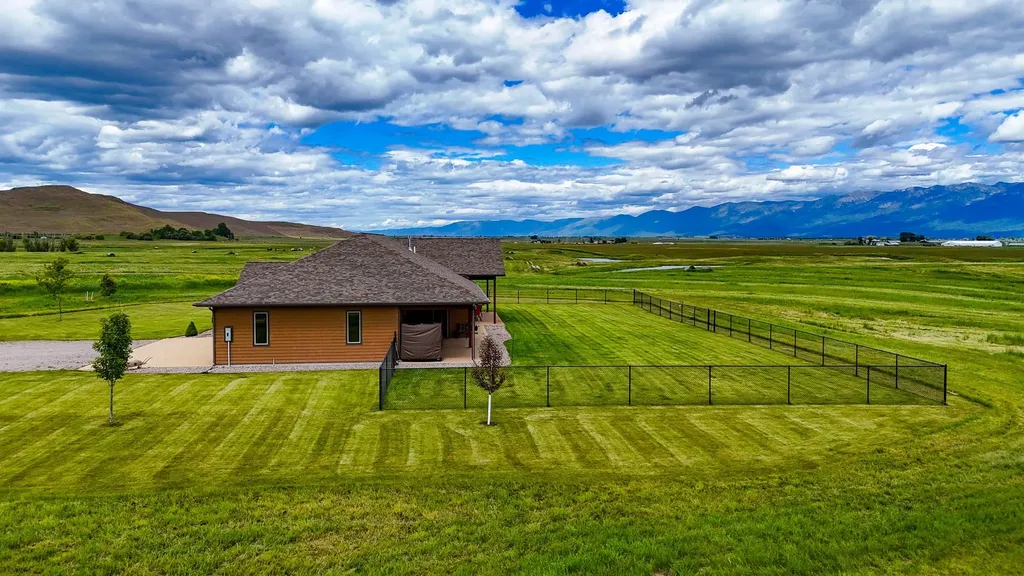 40800 Stinger Road Ronan MT 59864