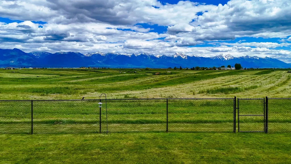 40800 Stinger Road Ronan MT 59864