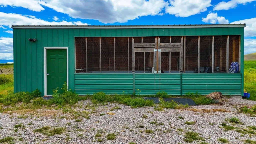 40800 Stinger Road Ronan MT 59864