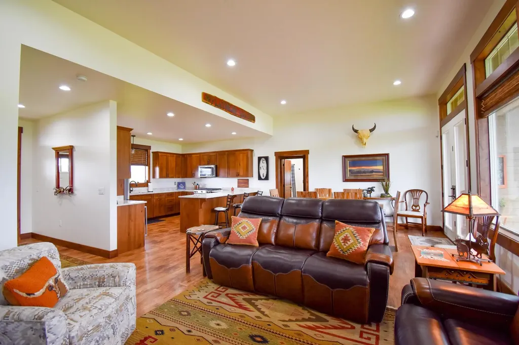 40800 Stinger Road Ronan MT 59864