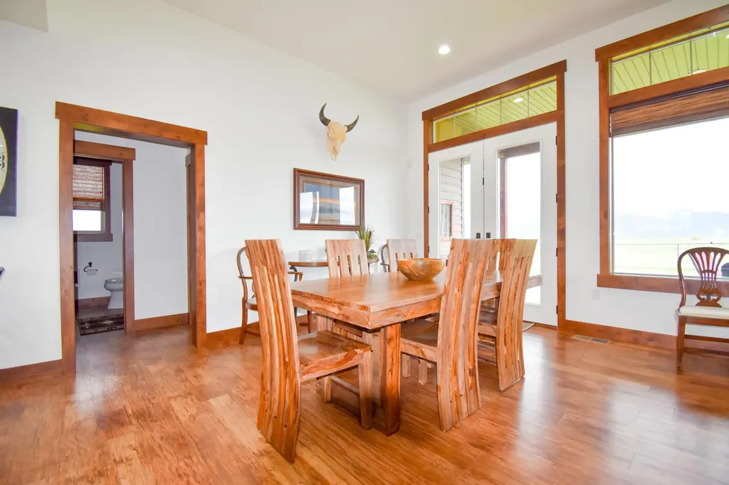 40800 Stinger Road Ronan MT 59864