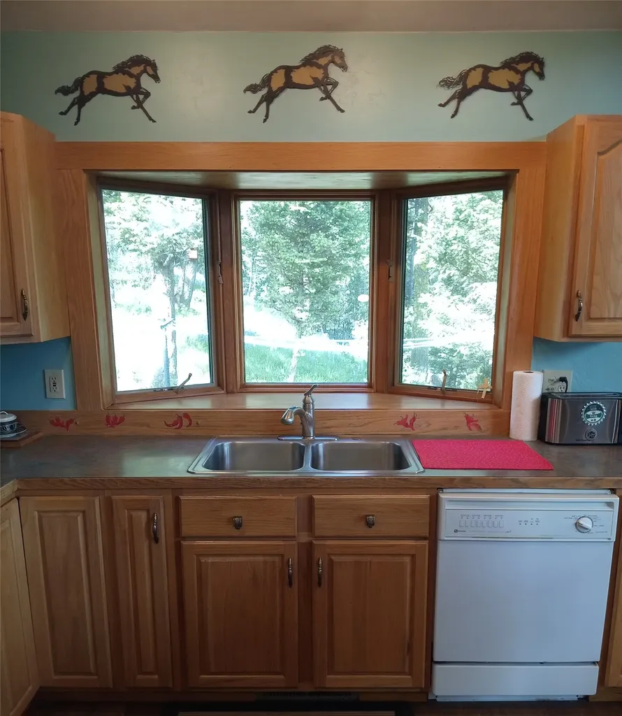 1623 Herrin Lake Road Lincoln MT 59639