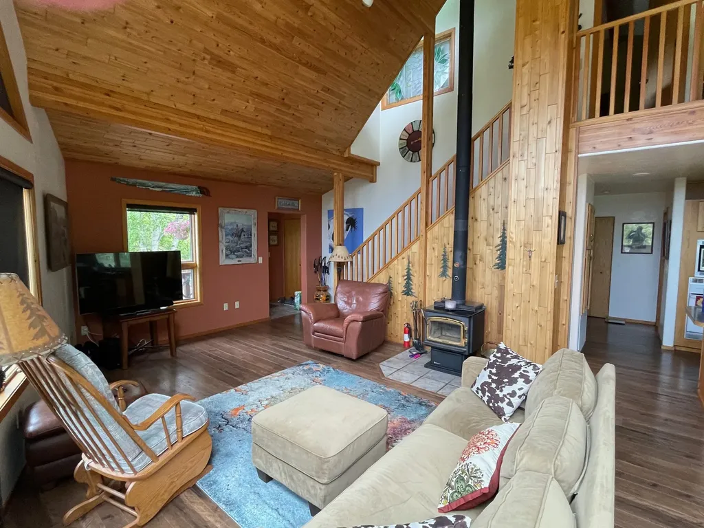 1623 Herrin Lake Road Lincoln MT 59639