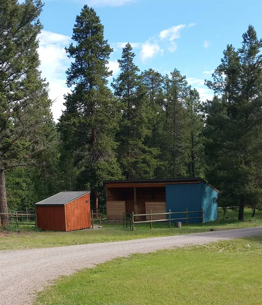 1623 Herrin Lake Road Lincoln MT 59639