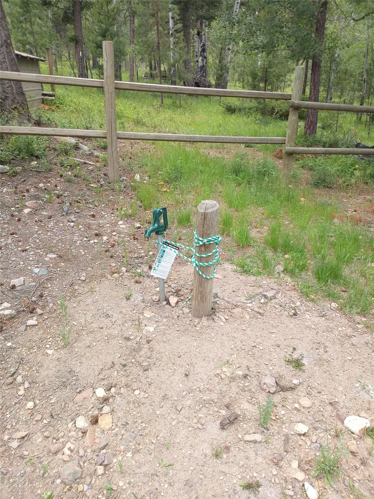 1623 Herrin Lake Road Lincoln MT 59639