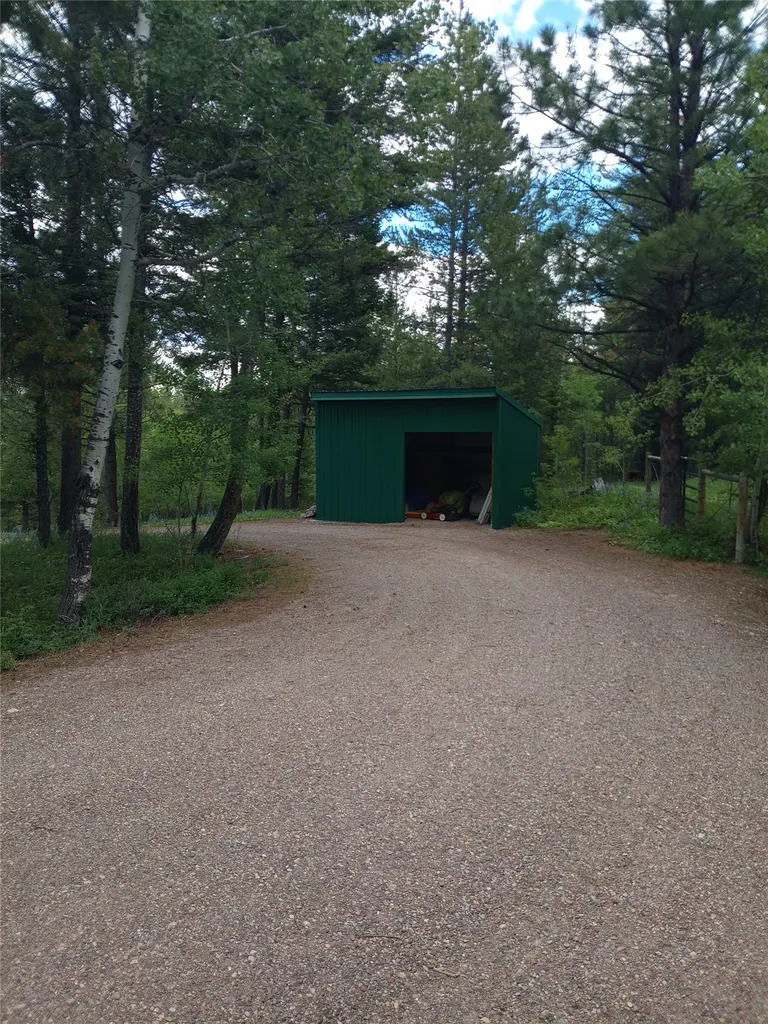 1623 Herrin Lake Road Lincoln MT 59639