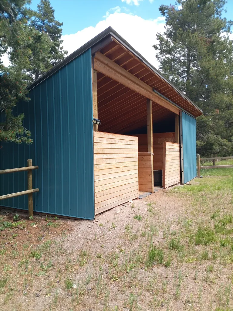 1623 Herrin Lake Road Lincoln MT 59639