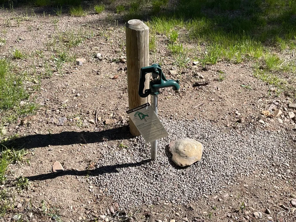 1623 Herrin Lake Road Lincoln MT 59639
