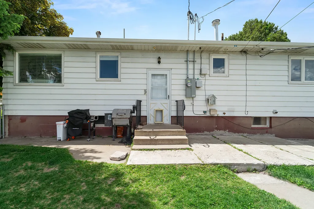 1318 Peosta Avenue Helena MT 59601