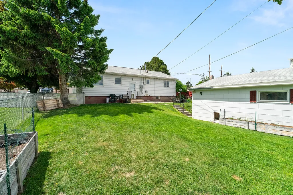 1318 Peosta Avenue Helena MT 59601