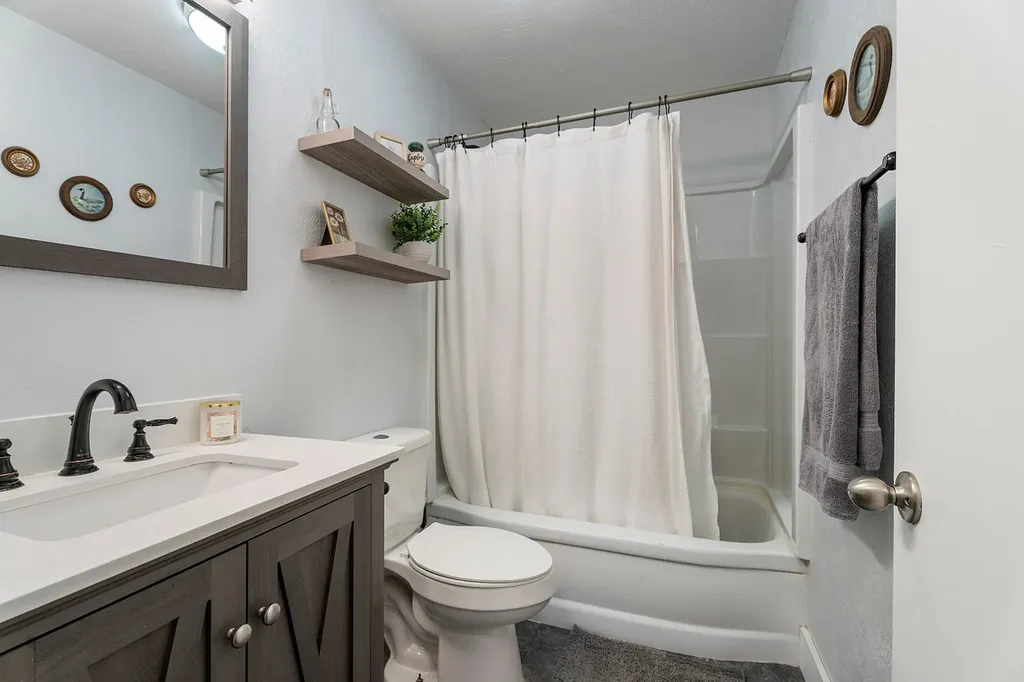 1318 Peosta Avenue Helena MT 59601