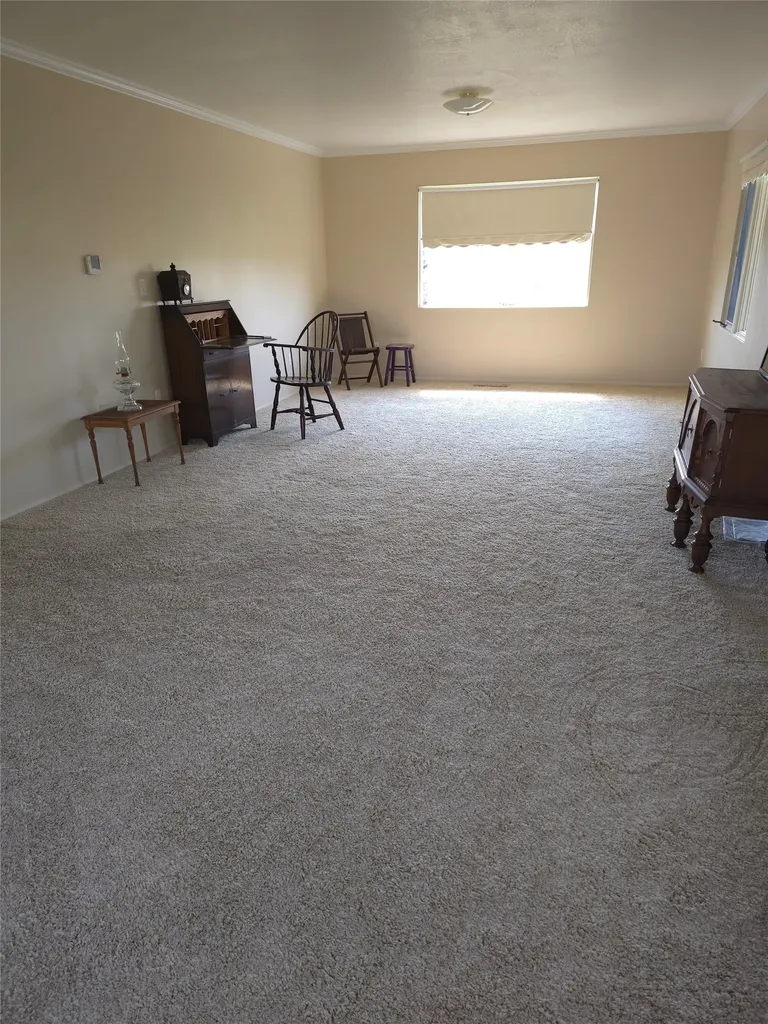 608 1st Street Hingham MT 59528