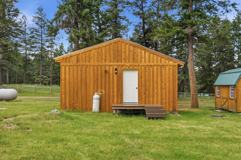 550 & 552 Browns Meadow Road Kila MT 59920