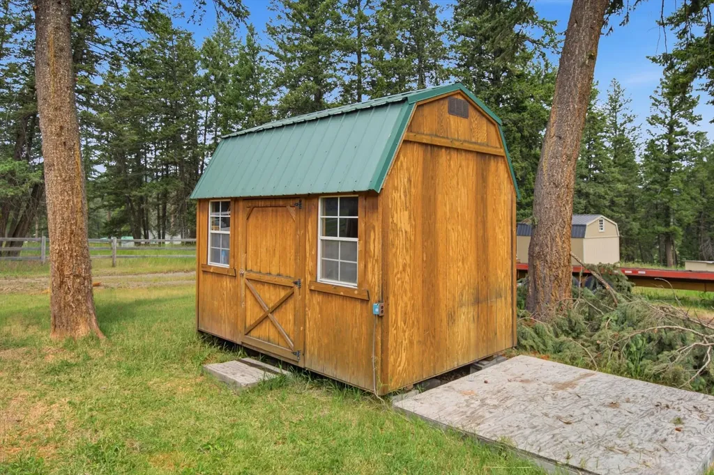 550 & 552 Browns Meadow Road Kila MT 59920