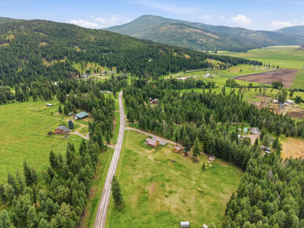 550 & 552 Browns Meadow Road Kila MT 59920