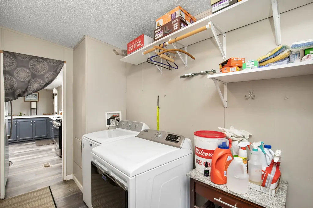 124 Broadway Avenue E Highwood MT 59450