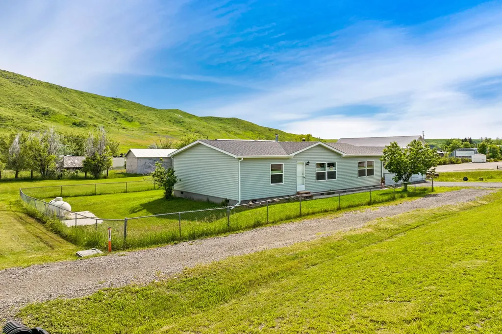 124 Broadway Avenue E Highwood MT 59450