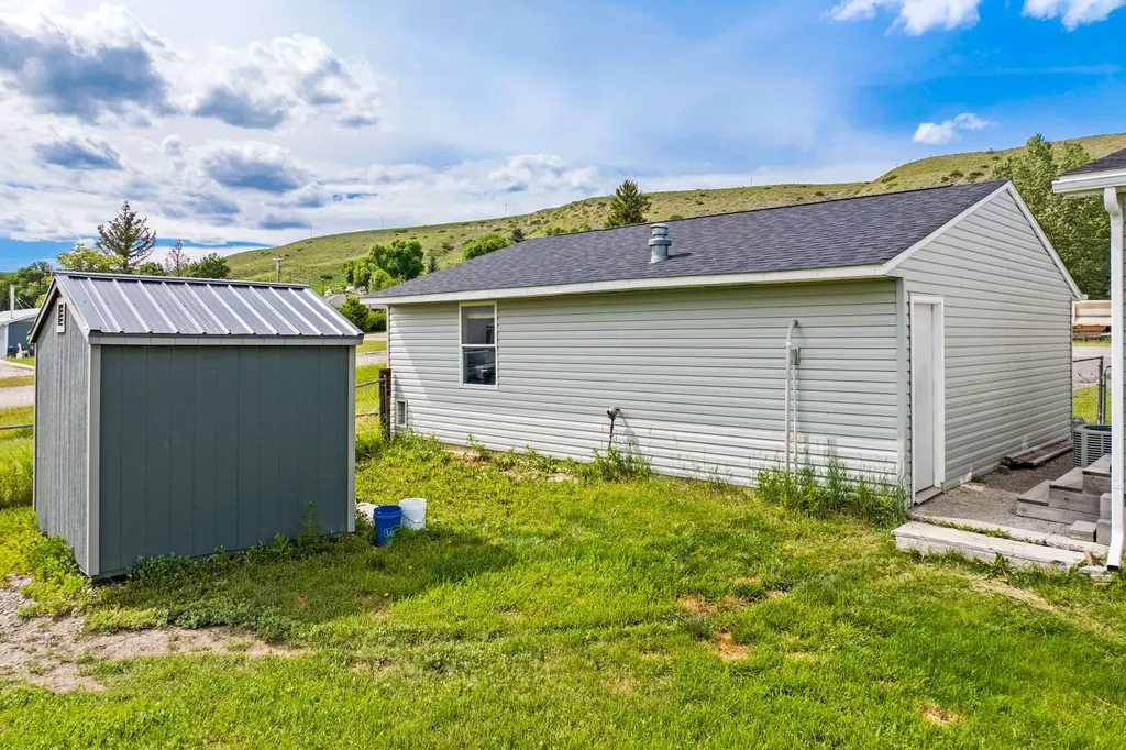 124 Broadway Avenue E Highwood MT 59450