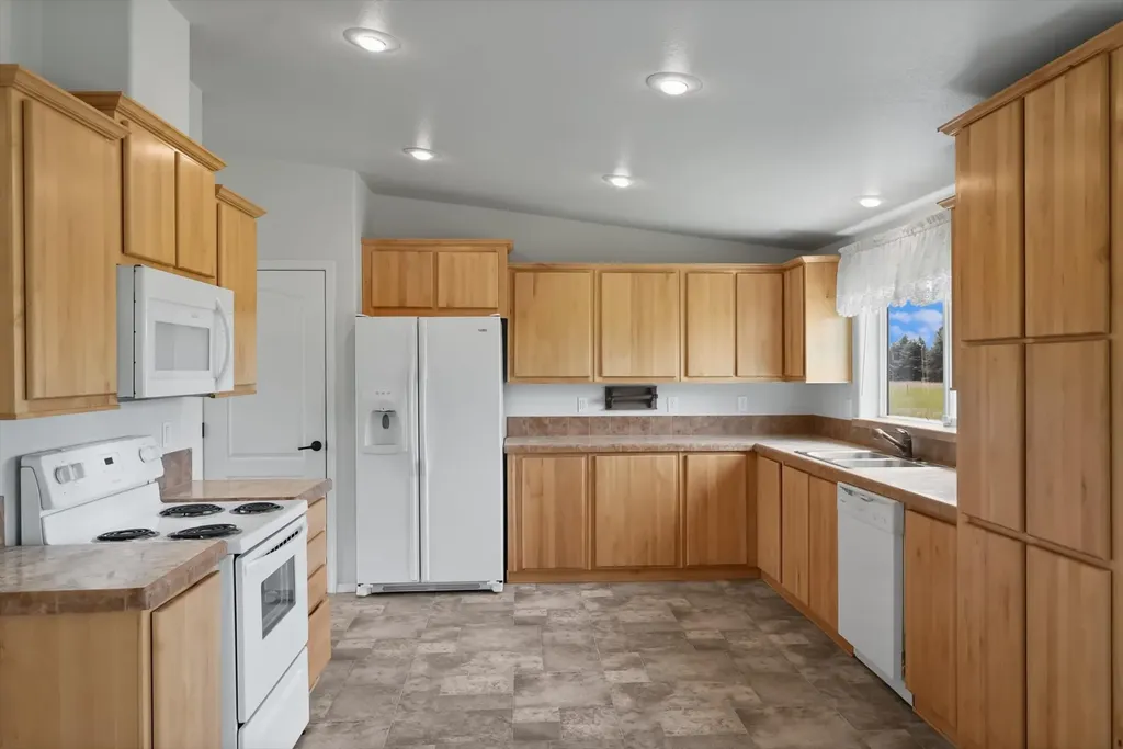 39943 Mountain View Road Polson MT 59860