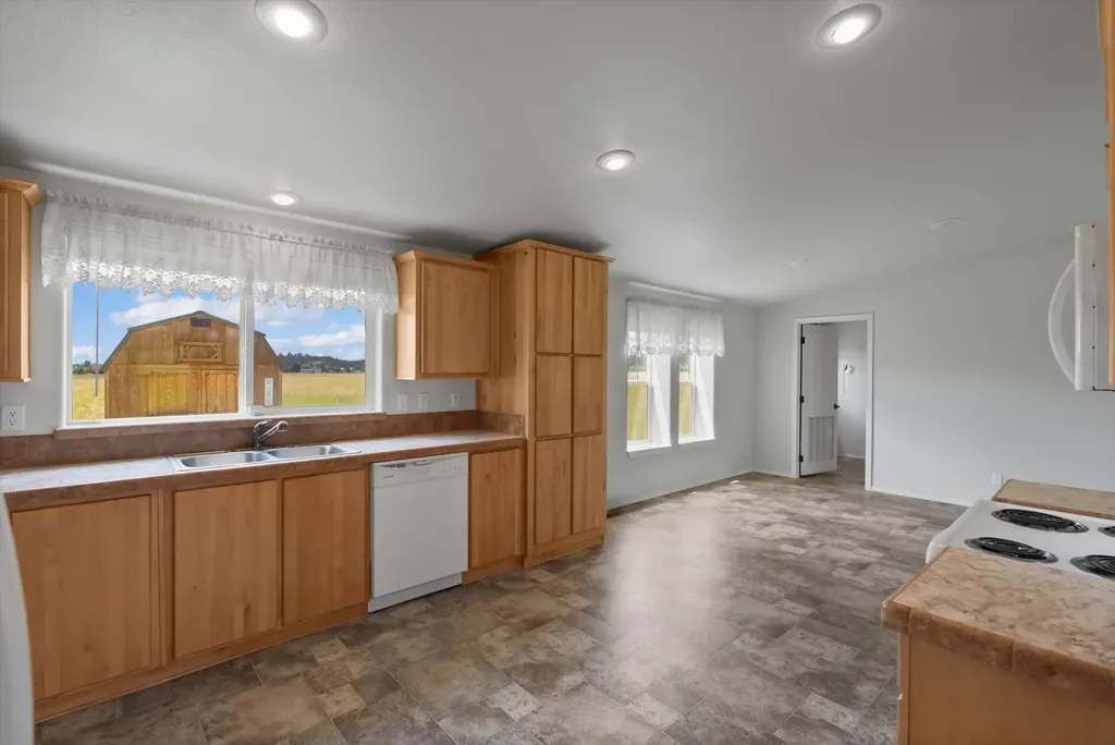 39943 Mountain View Road Polson MT 59860