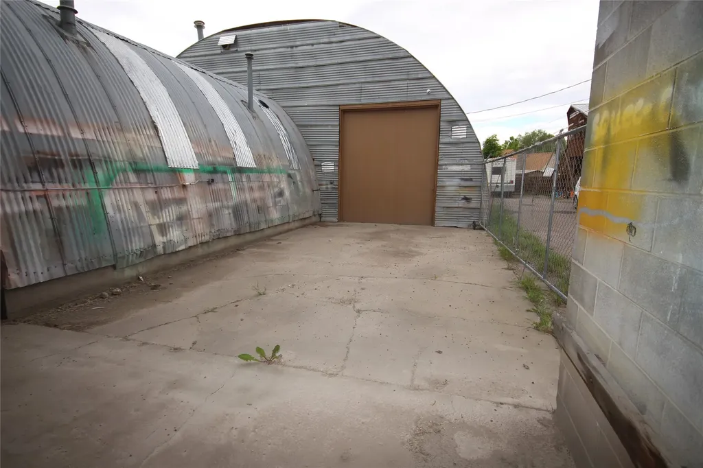 1533 Mt Highway 35 Kalispell MT 59901