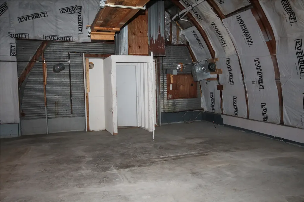 1533 Mt Highway 35 Kalispell MT 59901