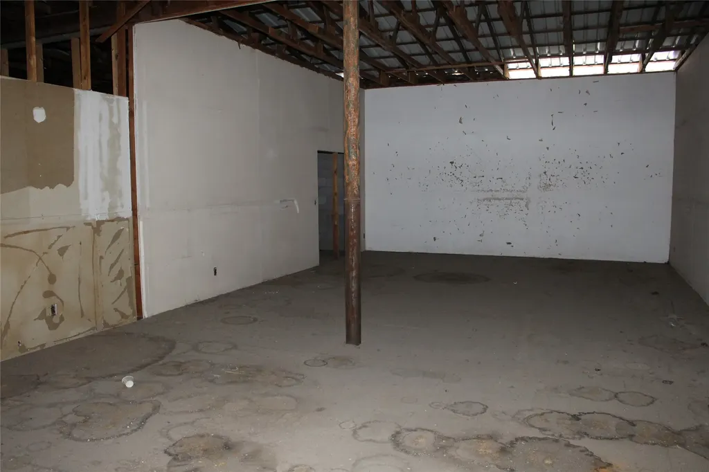 1533 Mt Highway 35 Kalispell MT 59901