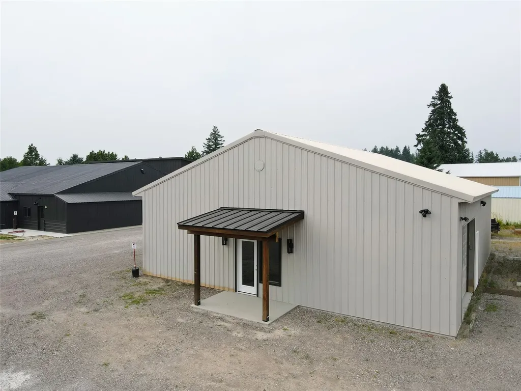 3585 W Highway 40 Columbia Falls MT 59912