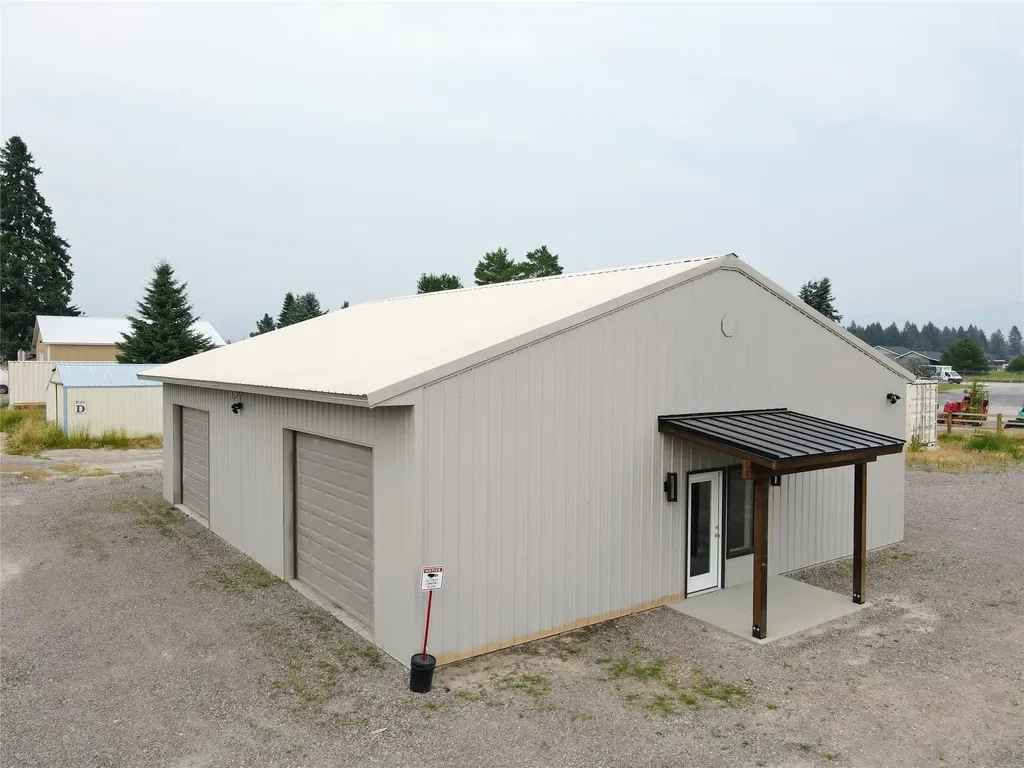 3585 W Highway 40 Columbia Falls MT 59912