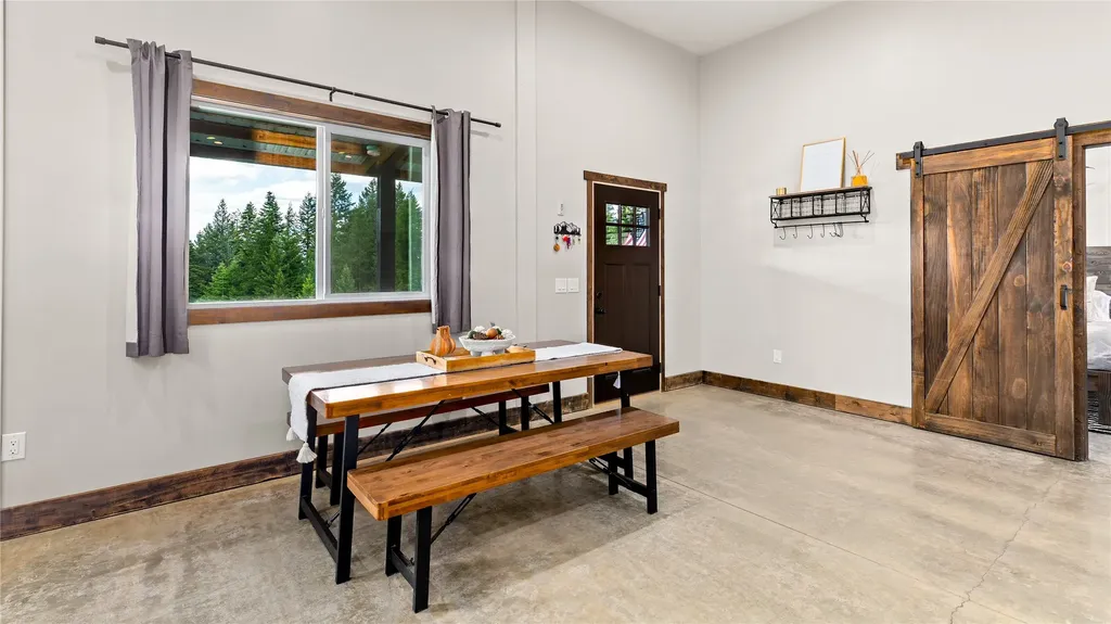 184 Longrider Lane Lakeside MT 59922
