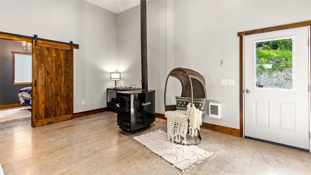 184 Longrider Lane Lakeside MT 59922