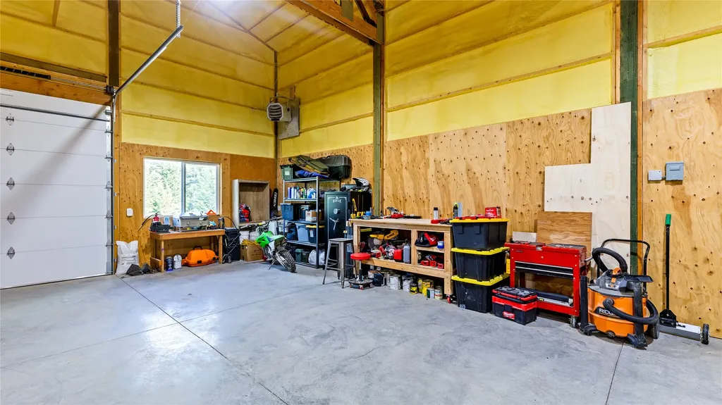 184 Longrider Lane Lakeside MT 59922