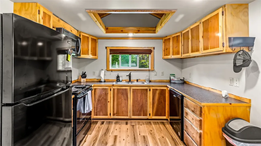 184 Longrider Lane Lakeside MT 59922