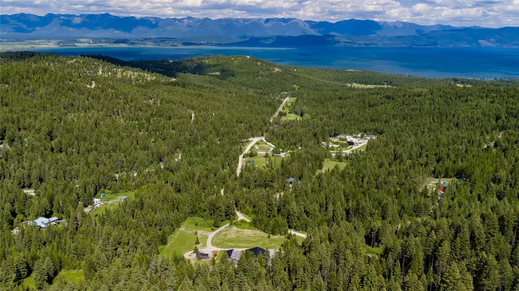 184 Longrider Lane Lakeside MT 59922